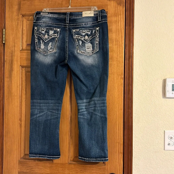 Miss Me Curvy Boot Cut Buckle Exclusive Bling Leopard Jeans - Picture 3 of 7